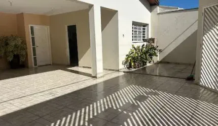 Excelente Casa no Jardim Planalto em Salto-SP, com 350m2 de terreno, em um bairro tranquilo e estruturado!