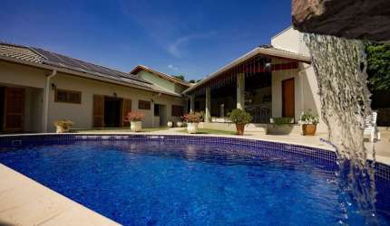 Casa no Jardim Paraiso II em Itu/SP com suíte master com hidromagessagem, 2 suites e mais 2 quartos auxiliares, area gourmet com piscina aquecida
