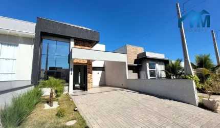 Arquitetura Moderna e Funcional – Casa com Pé Direito Alto e Ambientes Integrados