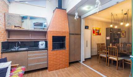 Sobrado triplex no Uberaba