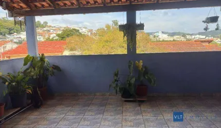 Casa com 3 dormitórios à venda, 240 m² por R$ 580.000,00 - Santa Clara - Pouso Alegre/MG