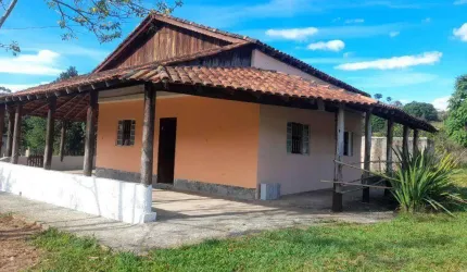 Chácara com 2 dormitórios à venda, 2000 m² por R$ 240.000,00 - Bairros Coutinhos  - Congonhal/MG