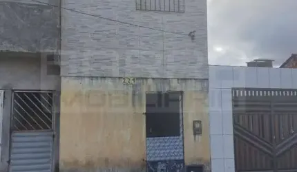 Casa à venda com 3/4 sendo 1 suíte em Aracaju