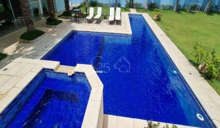 Casa com 4 suítes para comprar em Itatiba.