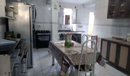 Casa a venda- Bairro Eloy Chaves- Jundiaí- SP- 3 quartos , sendo 1 suíte, quintal, 2 vagas cobertas
