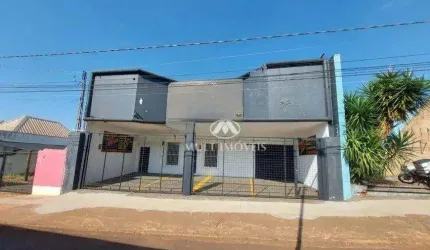Casa Comercial em excelente localização na Av Independência com  alça de acesso a Francisco Junqueira, terreno 468m² e 421m² de área útil.