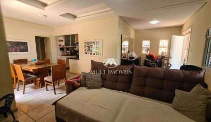 Casa térrea localizada no bairro Jd. Juliana com 162m² de terreno e 153,75m² de área útil.