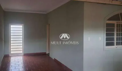 Casa Térrea localizada no Bairro Ipiranga com terreno de 215,36m² e 176,25m² de área construída.
