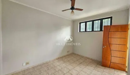 Sobrado em excelente localização no Bairro Jd. Anhanguera; Próximo a Panificadora Braghetto, Academia Atenas com 197m² de área construída.