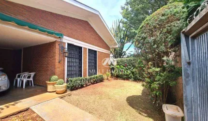 Casa Térrea localizada no Bairro Alto da Boa Vista com terreno de 345m² e 208m² de área útil.