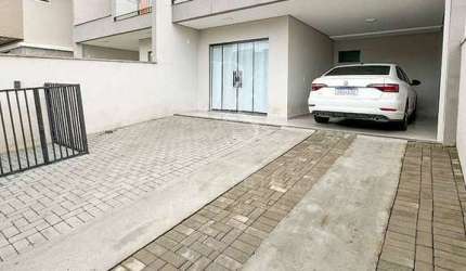 Sobrado geminado com Suíte Master e Acabamentos de Qualidade no Bairro Três Rios do Sul, Jaraguá do Sul