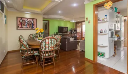 Apartamento Desocupado, com 132 m², 3 dorm, 1 vaga
