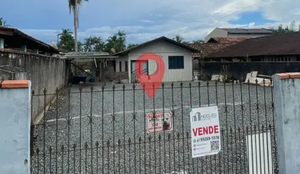 Terreno no bairro Adhemar Garcia