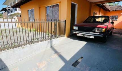 Casa no bairro Itaum
