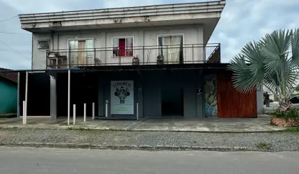 Sala Comercial com Apartamento no João Costa