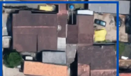 Salas Comerciais com Casa no Jardim Iririú