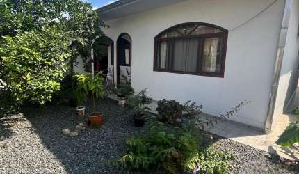 Terreno com Duas Casas no Floresta