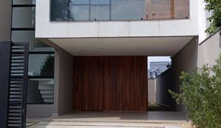 Linda Casa de Alto Padrão no Floresta