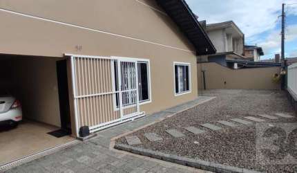 Casa para Venda em Joinville, Costa e Silva
