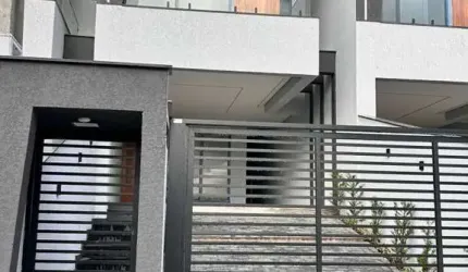 Casa Geminada para Venda em Joinville, Glória, 3 dormitórios, 3 suítes, 4 banheiros, 3 vagas