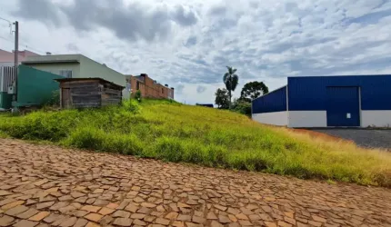 Excelente Terreno para construção Residencial ou  Comercial.
