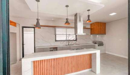 Casa térrea de primeiríssima qualidade com 3 suítes