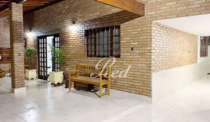 Casa com 3 dormitórios à venda, 270 m² por R$ 890.000,00 - Vila Amorim - Suzano/SP