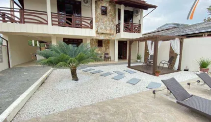 Casa com 4 dormitórios à venda, 270 m² por R$ 1.600.000,00 - Fazenda da Armação - Governador Celso Ramos/SC