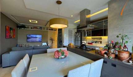 Apartamento com 2 dormitórios à venda, 74 m² por R$ 895.000,00 - Abraão - Florianópolis/SC