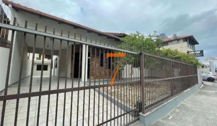 Casa com 3 dormitórios para alugar, 73 m² por R$ 5.172,16/mês - Areias - São José/SC
