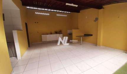 OPORTUNIDADE - Casa com 204m², perfil comercial, na Av Coronel Estevam, Alecrim