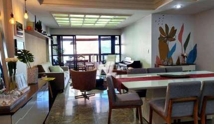 Apartamento com 220m², 3suites no Tirol - semi mobiliado, 2vagas cobertas