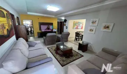 Casa com 4 quartos à venda, 280 m² por R$ 700.000 - Candelária - Natal/RN