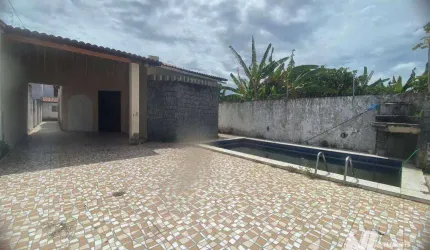 Casa em Candelária, proximo ao Forum - 350m² - 3Quartos - 4vagas - piscina