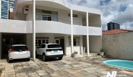Casa com 4 suítes de 322 m² em Lagoa Nova