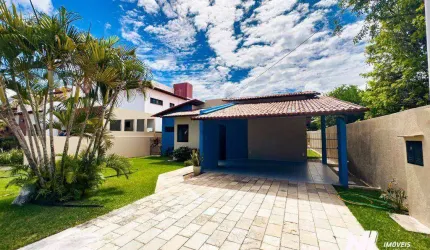 Casa com 3 dormitórios para alugar, 206 m² por R$ 6.500/mês - Candelária - Natal/RN