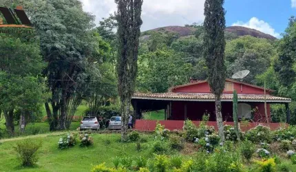 Sítio para Venda em Pedra Bela, zona rural, 2 dormitórios, 3 banheiros