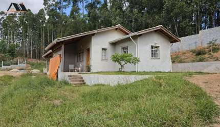 Chácara para Venda em Pedra Bela, zona rural, 2 dormitórios, 1 suíte, 2 banheiros