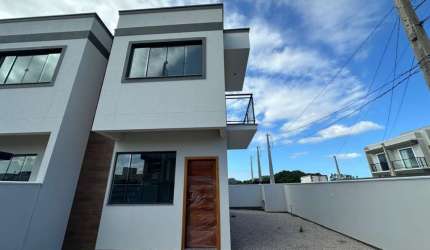 Sobrado à venda com 2 suítes
