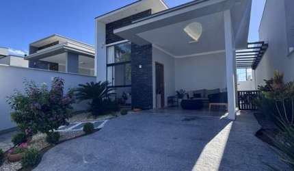 Casa com 3 quartos à venda em Areias, Tijucas , 95 m2 por R$ 850.000