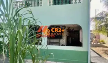 Casa à Venda com 4 Quartos, 2 Suítes em Piedade com 480 M².