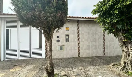 Casa isolada com piscina