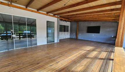 Sala comercial de 330 m² no bairro Amizade em Jaraguá do Sul