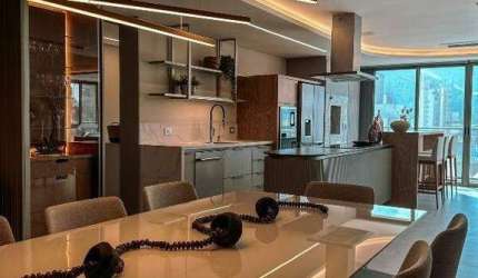 Apartamento à venda, 1 quarto, 3 suítes, 2 vagas, Centro - Jaraguá do Sul/SC