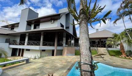 Casa à venda, 1 quarto, 3 suítes, 4 vagas, Vila Lenzi - Jaraguá do Sul/SC