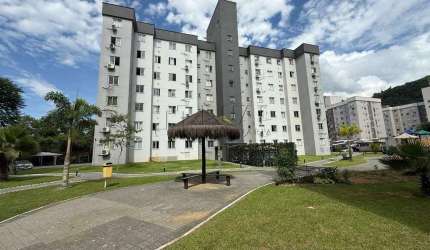 Oportunidade Única no Bairro João Pessoa: Apartamento Compacto com 2 Dormitórios, Semi Mobiliado e Condomínio Completo!