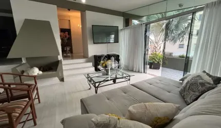 Casa com Piscina e 4 Quartos e Suíte no Estreito