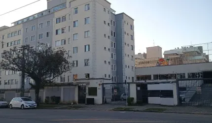 .Apartamento 02 quartos com suite no bairro portão. Curitiba Pr.