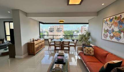 Imperdível oportunidade de adquirir um luxuoso apartamento de 4 quartos na Pituba, Salvador-BA, com 3 suítes e 3 vagas de garagem.