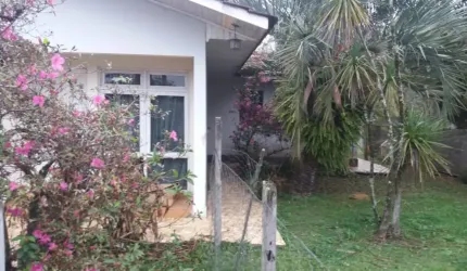 Ótima casa com excelente localização